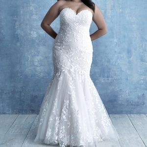 Allure Bridal gown-style W462- never worn
